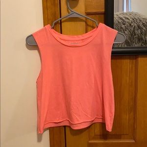 sleeveless crop top